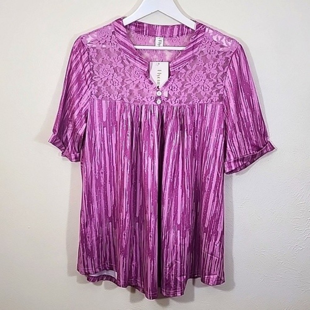 Flycurvy retro style lavendar lace blouse NWT size large